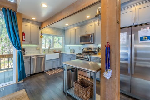 Kitchen - Main Level