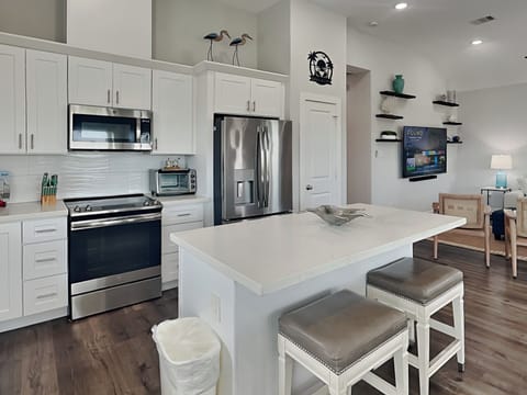 Kitchen with breakfast bar seating