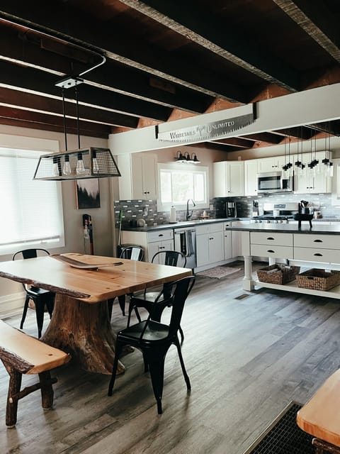 Kitchen/Dining