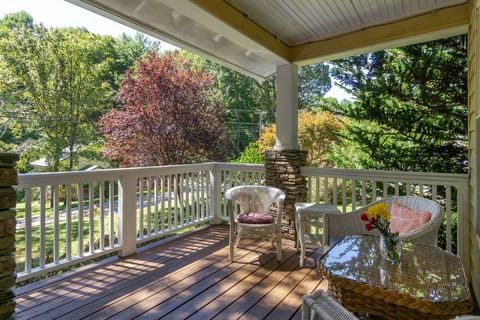 Welcome to Lake Tomahawk Getaway!