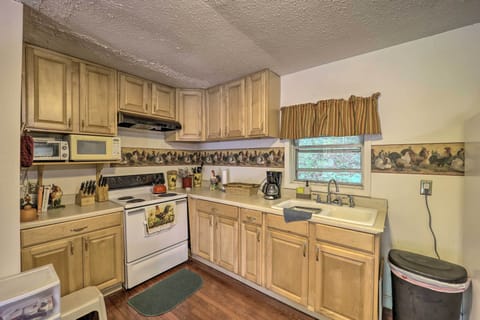 Kitchen | Cooking Basics | Coffee Maker & Grinder