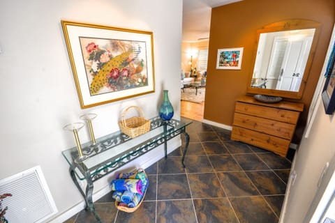 Duval Square Delight Front Entry