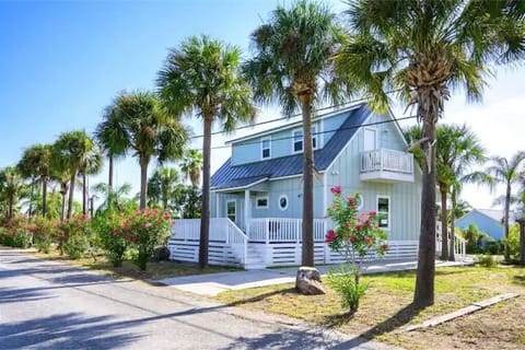 Street side of Cottage 