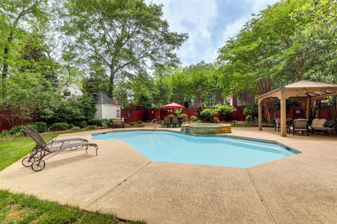 Private Pool (Seasonal) | Outdoor Dining Area | Pergola