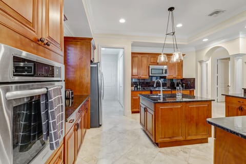 Large entertainers kitchen. 