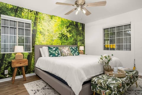 Bedroom #1 - King  Bed