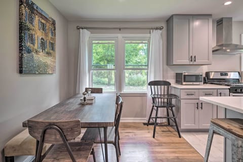 Dining Area | Dishware & Flatware