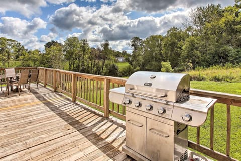 Private Deck | Gas Grill