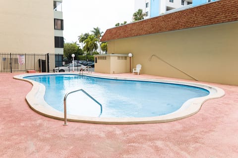 A pool with a depth of 6ft, ideal for swimming and water activities. 