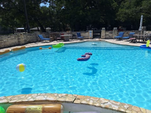 Large Private Pool for the largest groups 