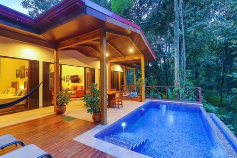 Casa de la Reina: private villa, jungle view and wildlife haven