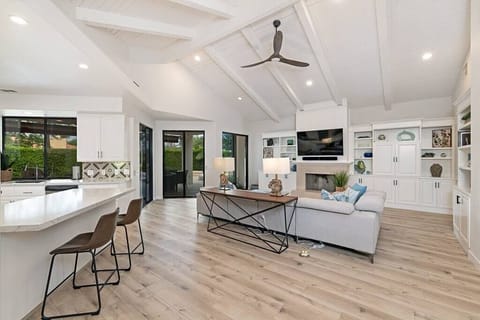 Beautiful coffee bar to wake up at in the mornings