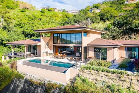 Casa Vistas at Mar Vista, a beautiful 4 Bedroom home plus detached guest house