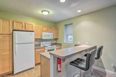 Full Kitchen | Electric Range | Fridge | Dishwasher | Microwave