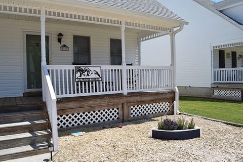 Just a short walk to Memorial Park