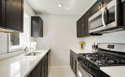 Full stocked kitchen: Plates, Bowles, silverware, pots, pans, cutting boards etc