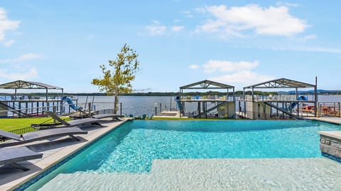 Amazing Heated Pool with Lake Views
