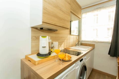 The kitchen is fully equipped to prepare a simple meal