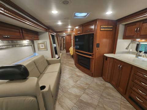 2019 Winnebago 40 foot RV Downtown Clarksville Campground/ 
RV Resort in Clarksville
