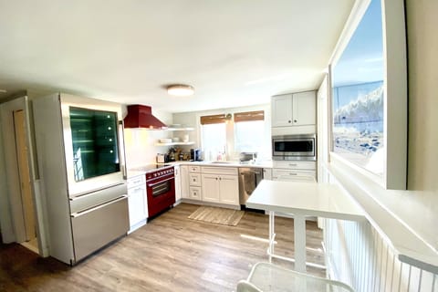 Cottage kitchen with new appliances and upgrades!