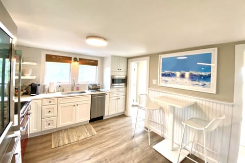 Cottage kitchen with new appliances and upgrades!