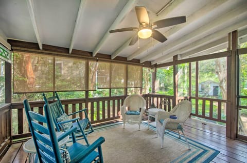 Natchez Vacation Rental | 3BR | 2BA | 2,300 Sq Ft | Stairs Required