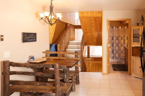 Dining Area | Dining Table | Dishware/Flatware