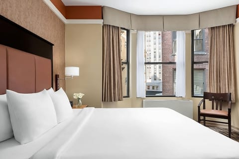 Wake up to soft daylight pouring through the curved windows.