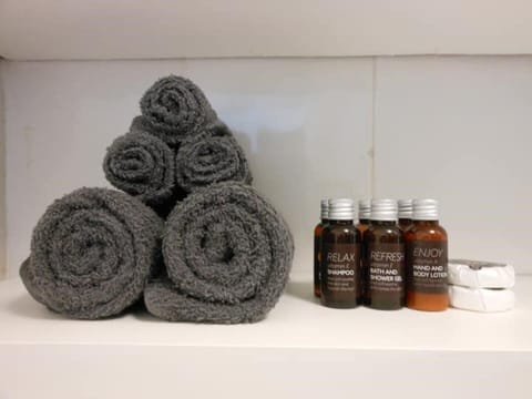 Bathroom amenities