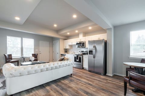 Open / entertainment style layout