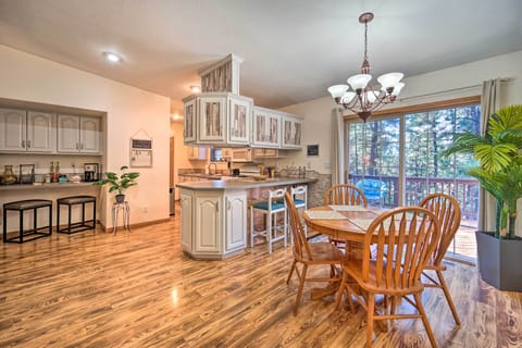 Dining Area | Dishware & Flatware