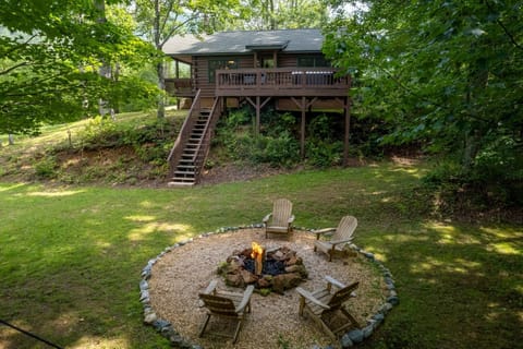 Fire pit - Firepit with seating.