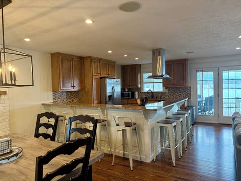 Dining room and kitchen with lots of seating