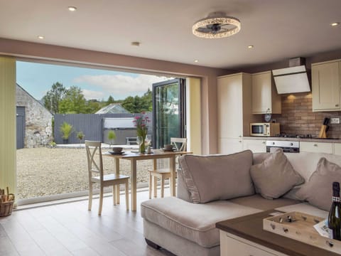 Dining Area | Brook View Cottage, Llanteg