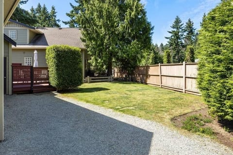 Exclusive large side yard to fit all your needs and entertainment.