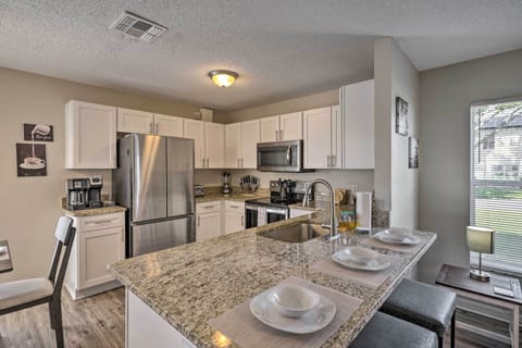 Kitchen | Cooking Basics | Coffee Maker | Paper Towels/Trash Bags Provided