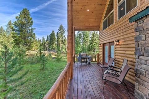 Private Deck | ~40 Mi to Yellowstone | Electric Heating
