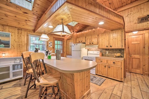 Kitchen | Main Level | Dishwasher | Coffee Maker