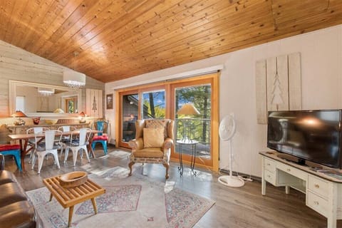 Main Level living room