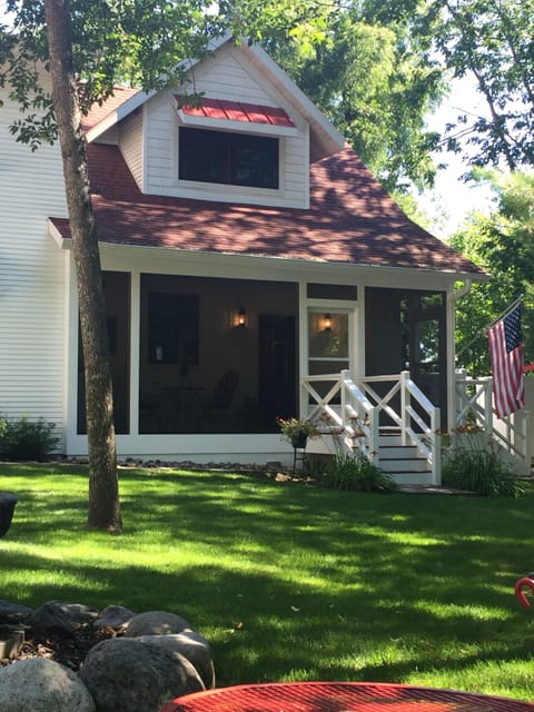 Cottage with lake views and access with your own dock
