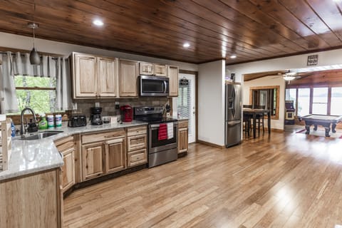 A truly roomy kitchen.