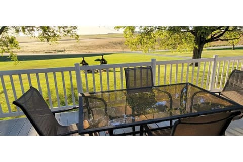 Enjoy a cup of coffee or lunch in  the fresh country air.