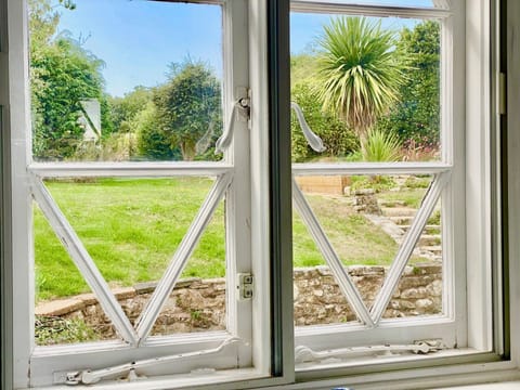 Little Halt, Freshwater: Sitting room overlooking the rear garden