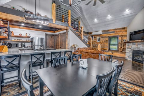 RusticHideaway Riverscape 22