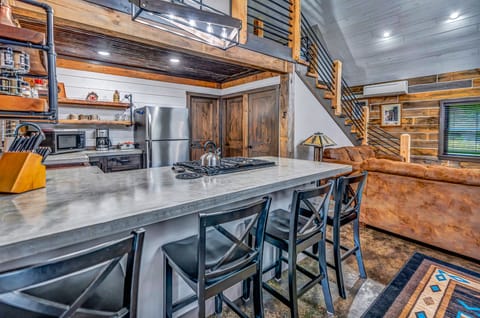 RusticHideaway Riverscape 21