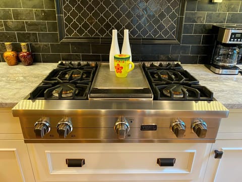 Viking professional cooktop with griddle 