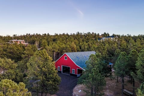 Colorado Springs Vacation Rental | 2BR | 1BA | 800 Sq Ft | Small Step to Enter