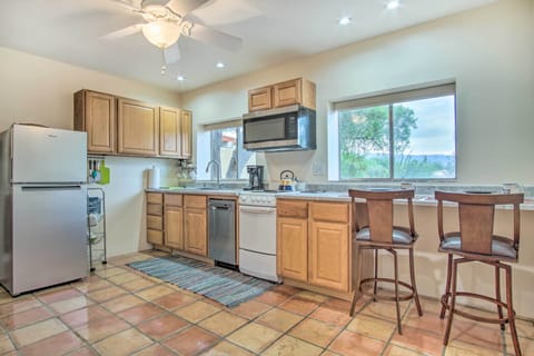 Kitchen | Fully Equipped | Coffee Maker | Cooking Basics