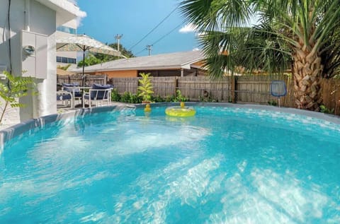 14 ft round, 4 ft deep above ground pool with ladder