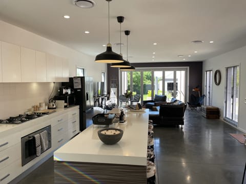 Kitchen/Living Area
